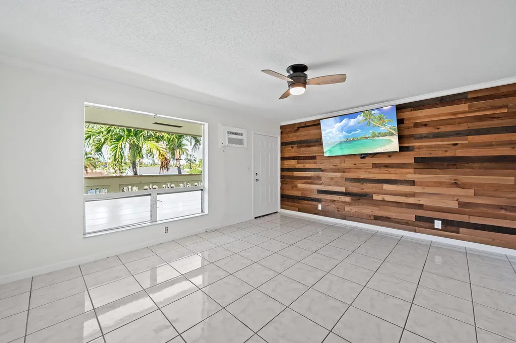 1780 SE 4th Street Pompano Beach FL 33060