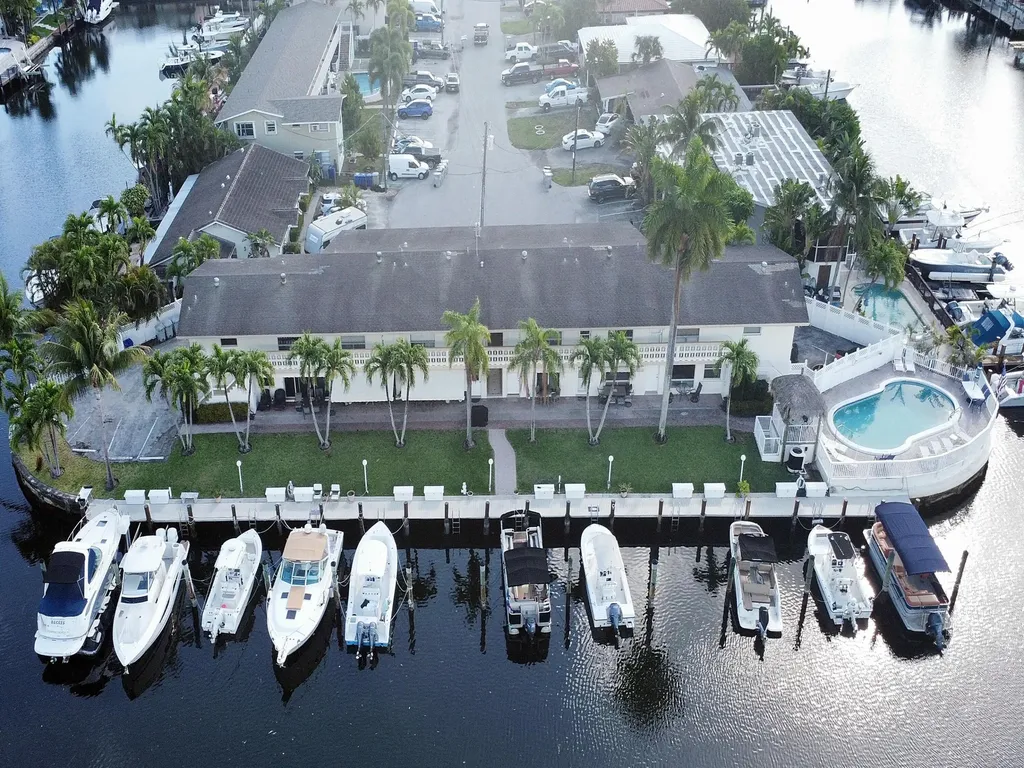 1780 SE 4th Street Pompano Beach FL 33060
