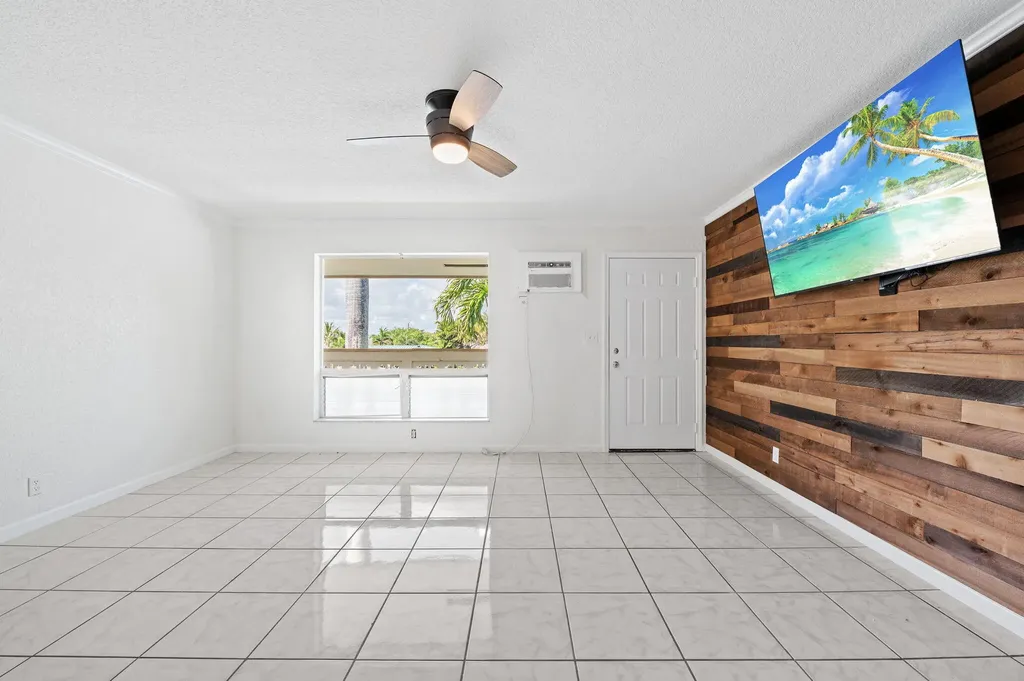 1780 SE 4th Street Pompano Beach FL 33060