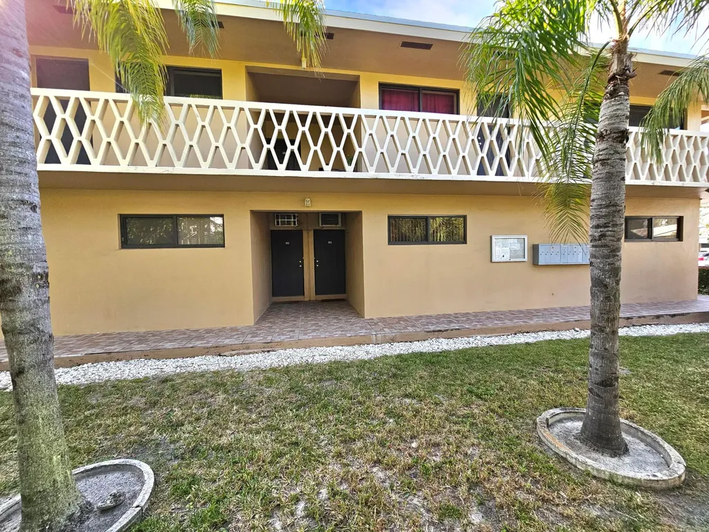 3208 SE 11th Street Pompano Beach FL 33060