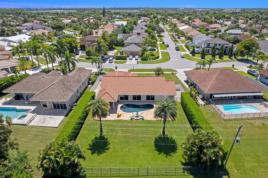 7598 Fairway Trail Boca Raton FL 33487