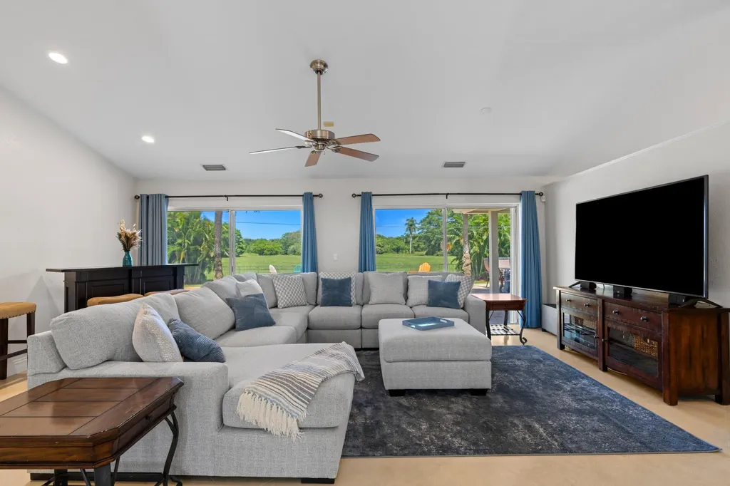 7598 Fairway Trail Boca Raton FL 33487
