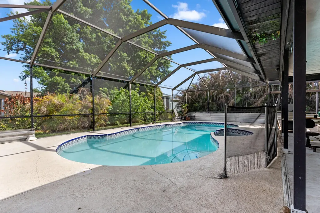 1119 SE Cambridge Drive Port St Lucie FL 34952