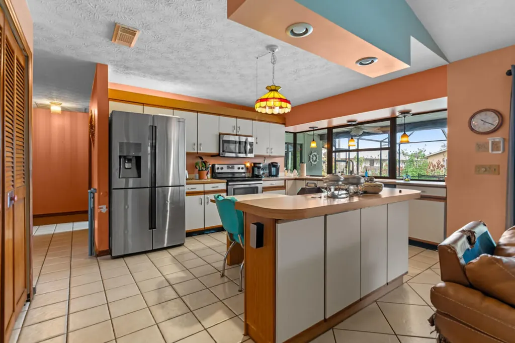 1119 SE Cambridge Drive Port St Lucie FL 34952