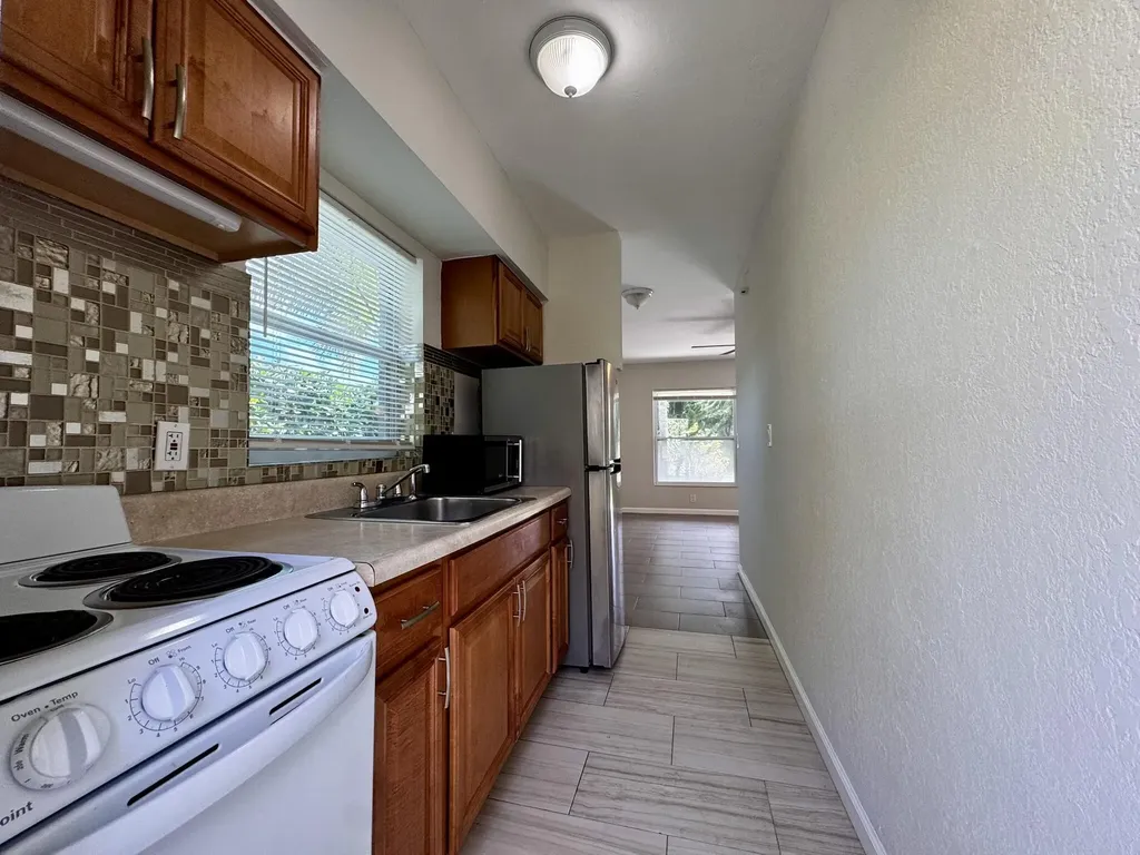 625 NE 14th Avenue Fort Lauderdale FL 33304