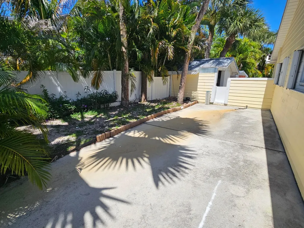 1906 S Ocean Drive Fort Pierce FL 34949