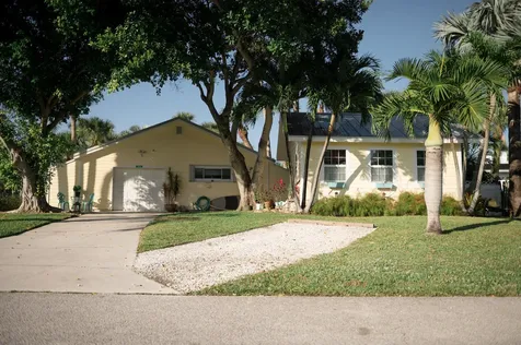 1906 S Ocean Drive Fort Pierce FL 34949