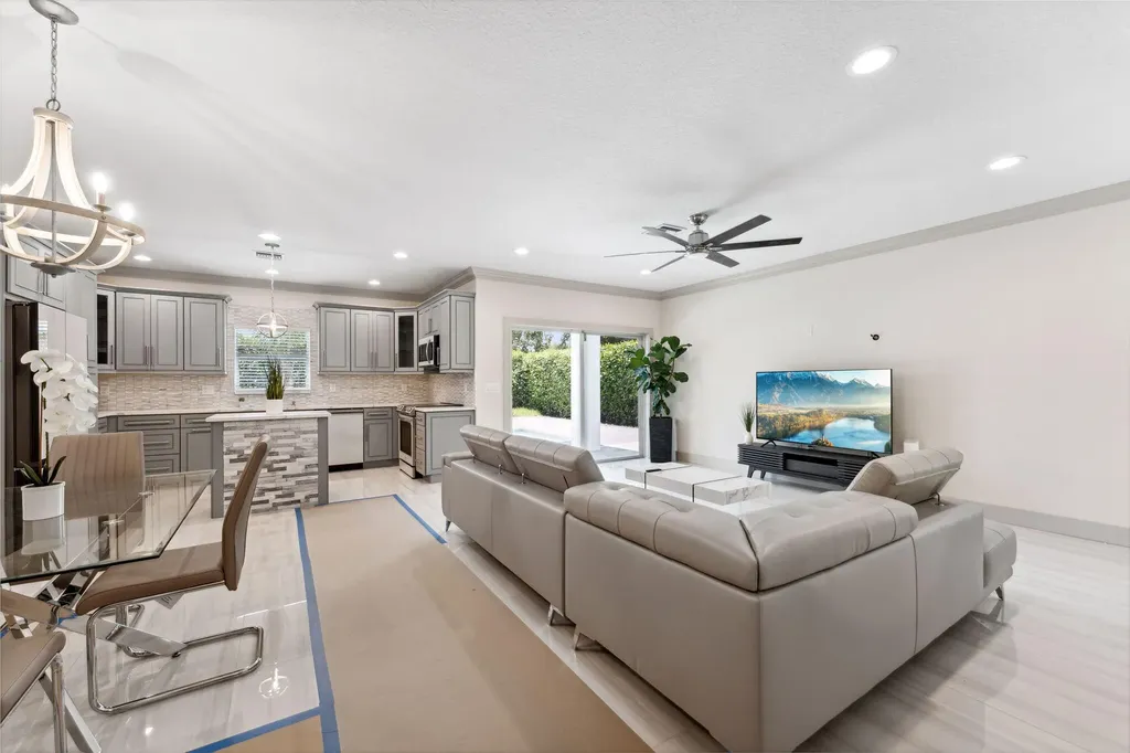 522 Lucky Lane Delray Beach FL 33444