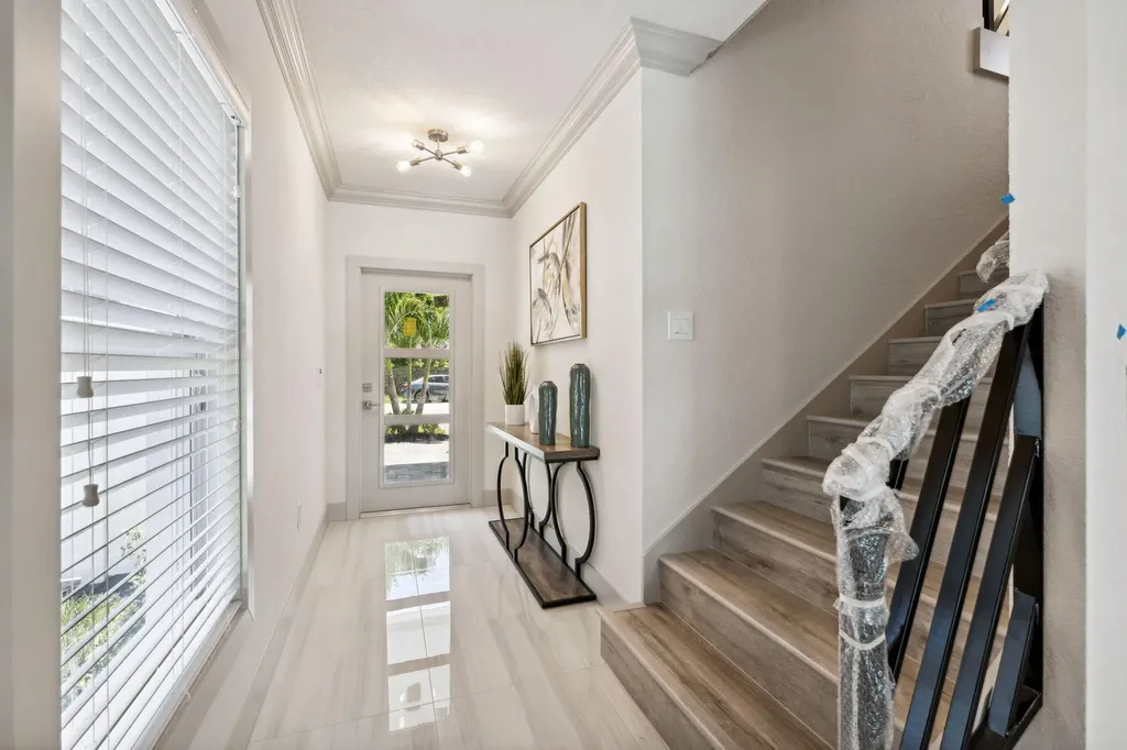522 Lucky Lane Delray Beach FL 33444