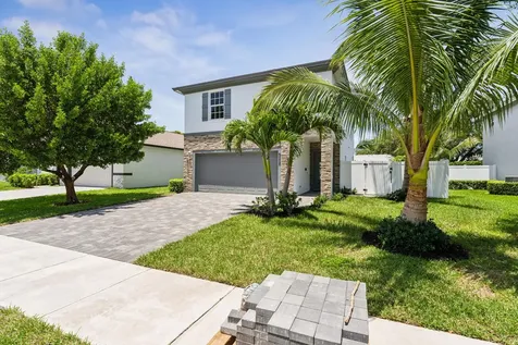 522 Lucky Lane Delray Beach FL 33444
