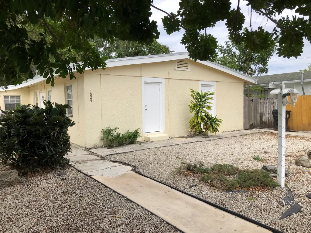 1025 N H Street Lake Worth Beach FL 33460