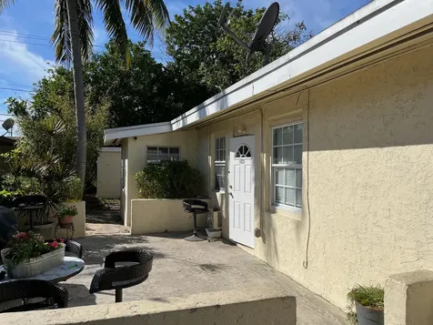 1025 N H Street Lake Worth Beach FL 33460