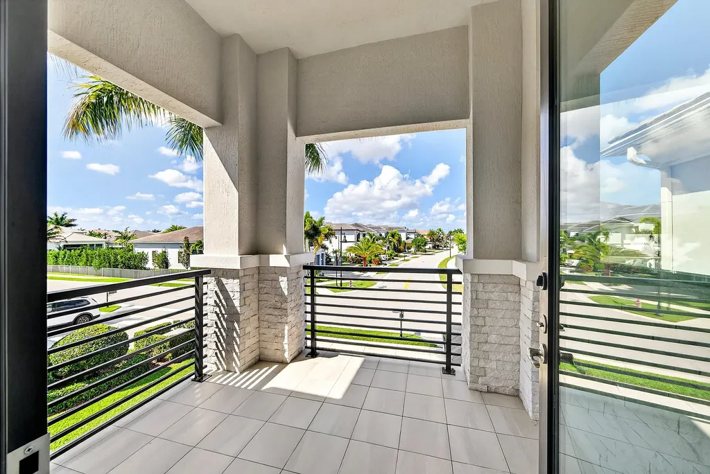 2600 NW 69th Street Boca Raton FL 33496