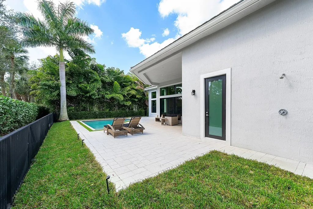 2600 NW 69th Street Boca Raton FL 33496