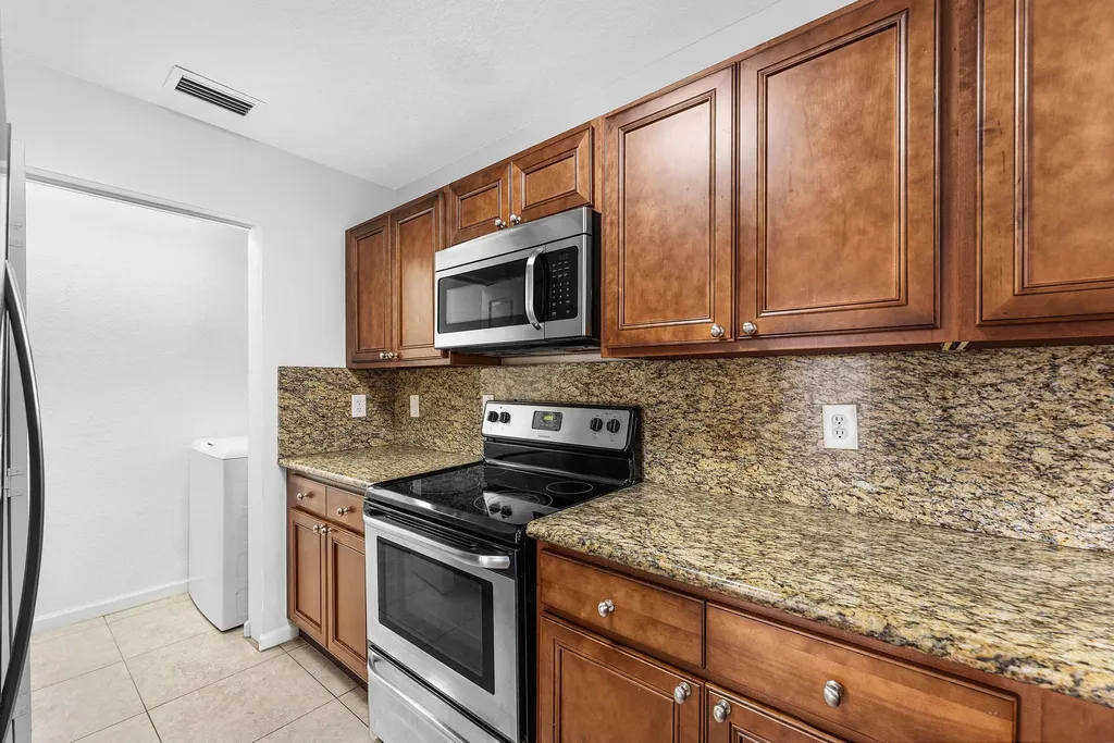 6515 Diamond Springs Terrace West Palm Beach FL 33411