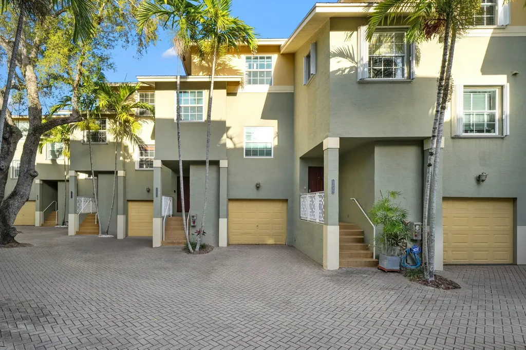 1213 Tequesta Street Fort Lauderdale FL 33312