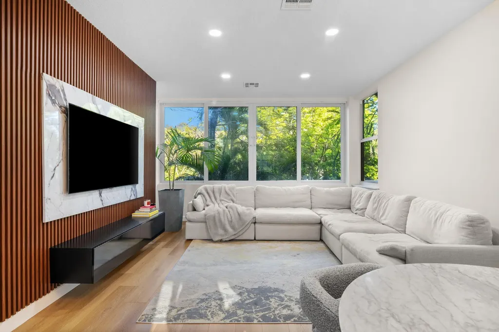 1213 Tequesta Street Fort Lauderdale FL 33312