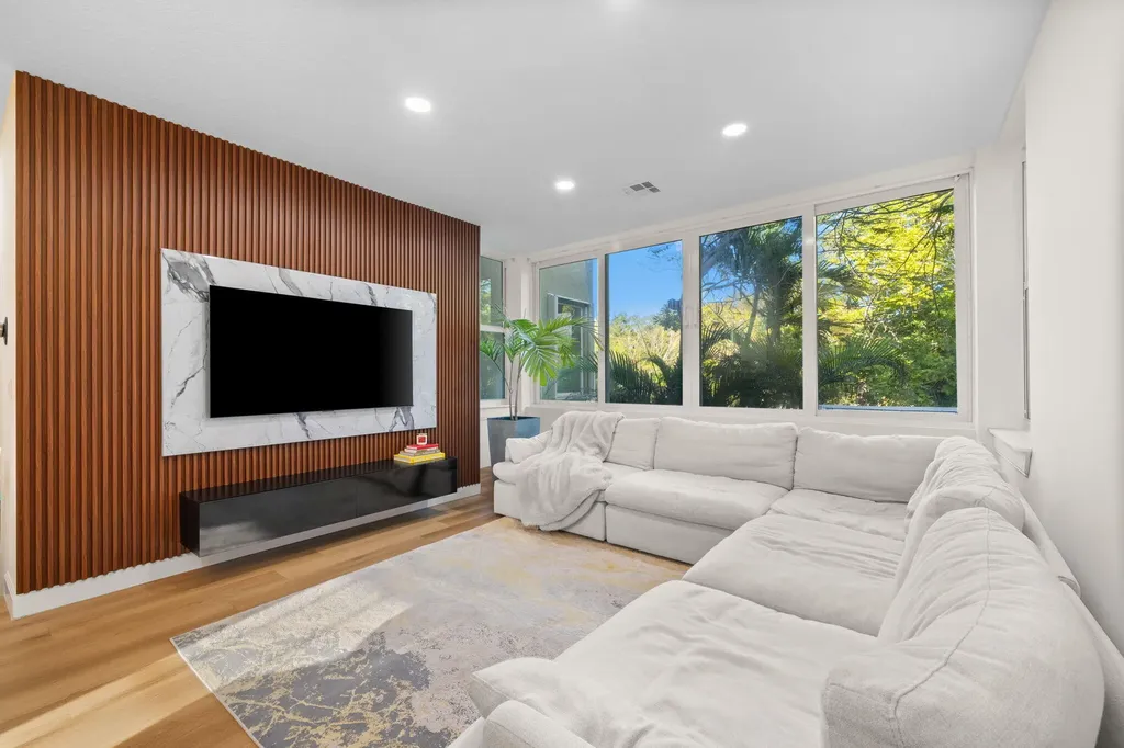1213 Tequesta Street Fort Lauderdale FL 33312