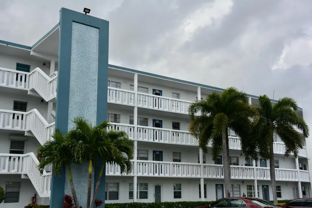 4070 Exeter D Boca Raton FL 33434