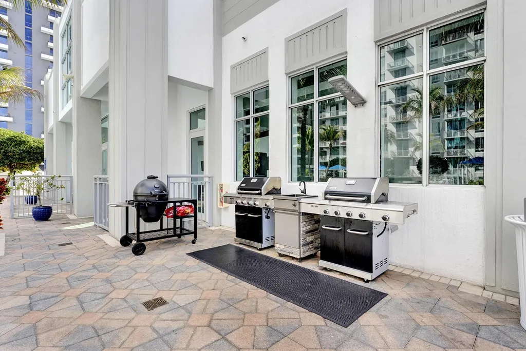 300 S Australian Avenue West Palm Beach FL 33401