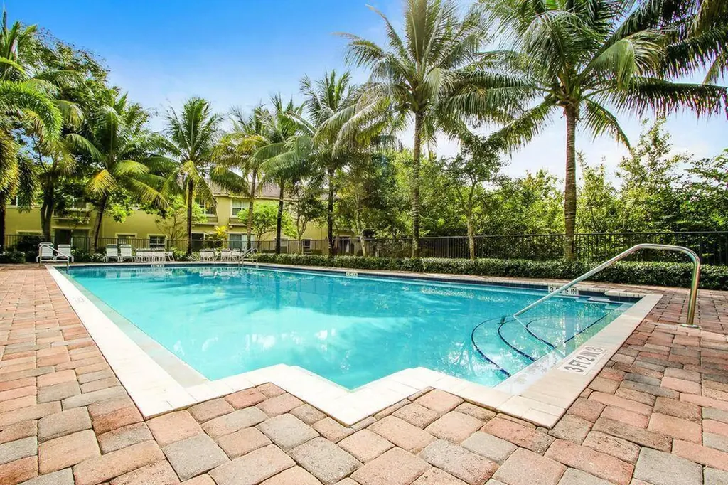 400 Lake Monterey Circle Boynton Beach FL 33426