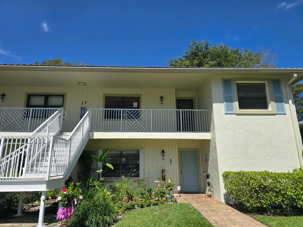 17 Westgate Lane Boynton Beach FL 33436