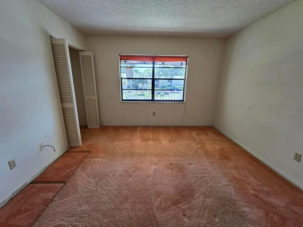 17 Westgate Lane Boynton Beach FL 33436