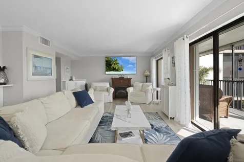 233 NE Edgewater Drive Hutchinson Island FL 34996
