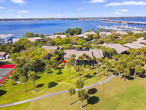 233 NE Edgewater Drive Hutchinson Island FL 34996