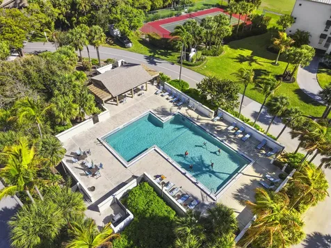 233 NE Edgewater Drive Hutchinson Island FL 34996