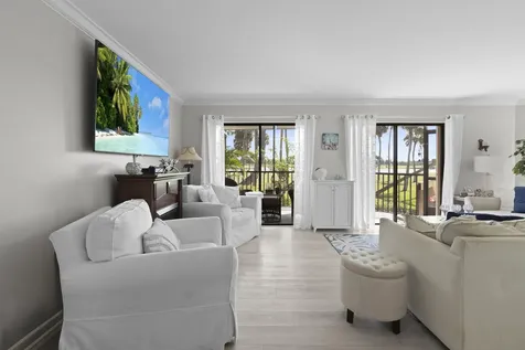 233 NE Edgewater Drive Hutchinson Island FL 34996