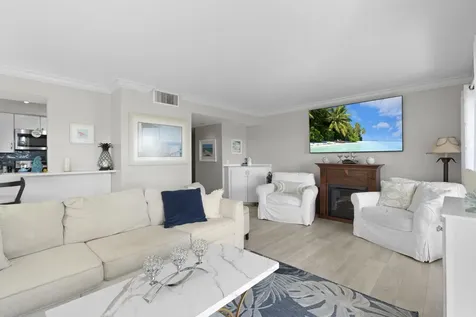 233 NE Edgewater Drive Hutchinson Island FL 34996