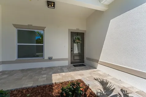 9055 103rd Avenue Vero Beach FL 32967