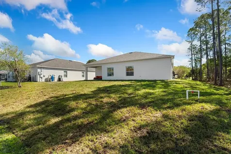 9055 103rd Avenue Vero Beach FL 32967