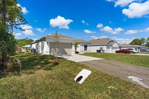 9055 103rd Avenue Vero Beach FL 32967