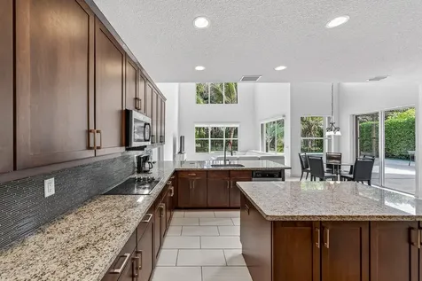 8203 Mariano Falls Lane Boynton Beach FL 33473