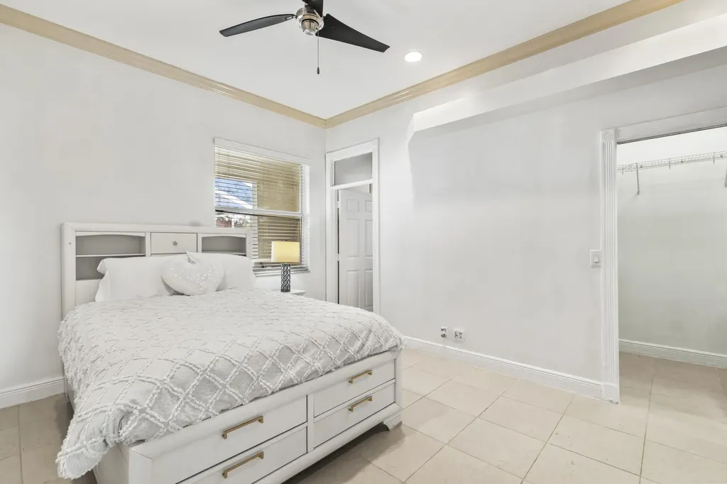 2296 Greenview Cove Drive Wellington FL 33414