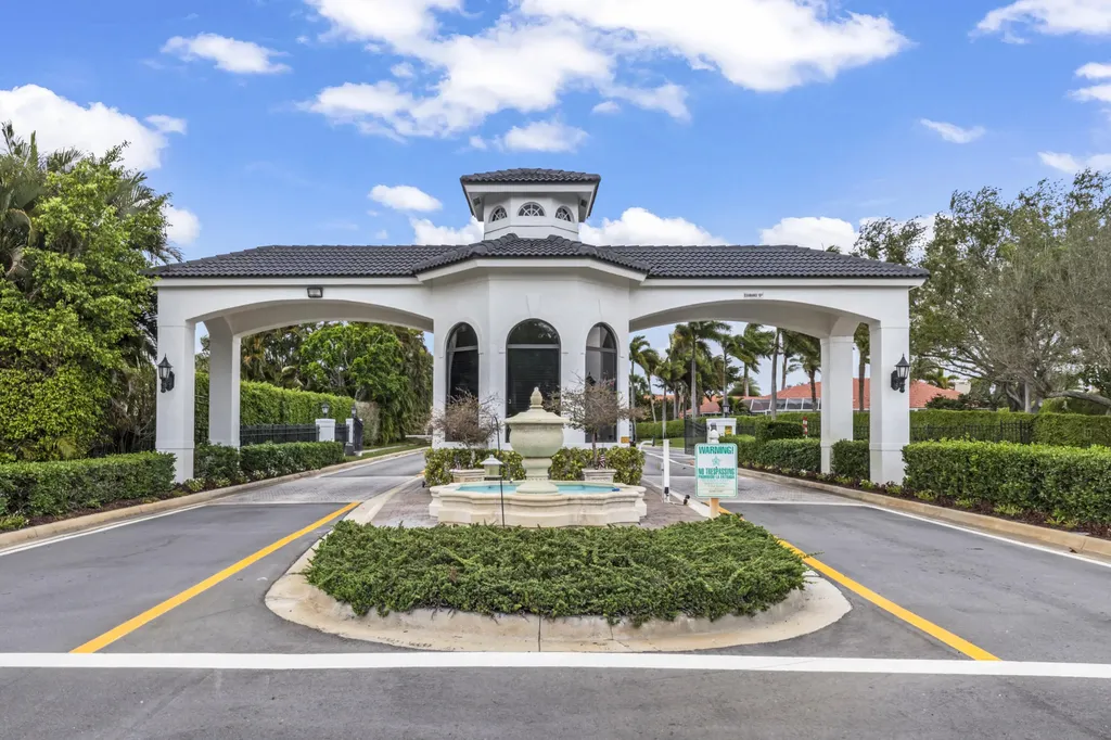 2296 Greenview Cove Drive Wellington FL 33414