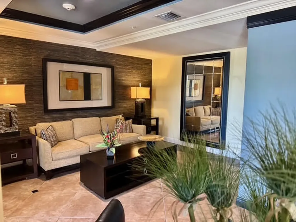 4905 Midtown Lane Palm Beach Gardens FL 33418