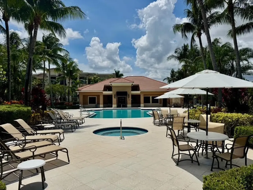4905 Midtown Lane Palm Beach Gardens FL 33418