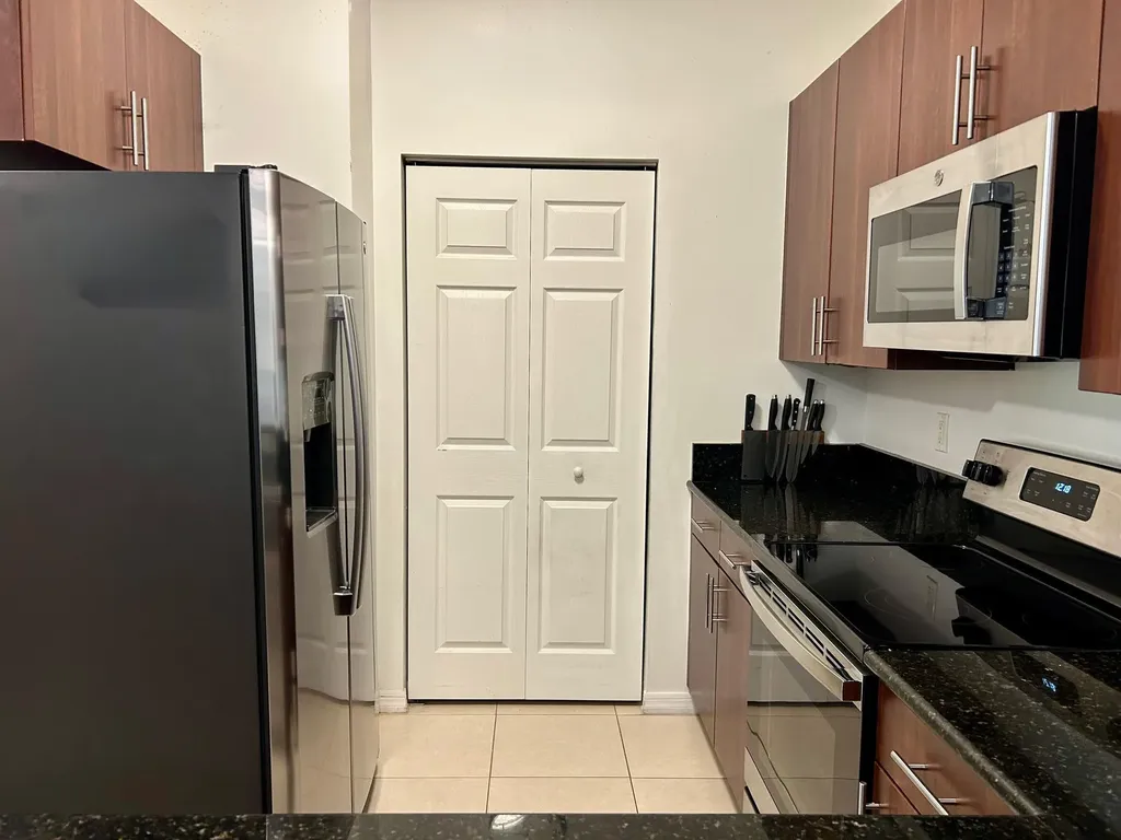 4905 Midtown Lane Palm Beach Gardens FL 33418