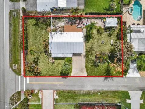 1180 NE Crescent Street Jensen Beach FL 34957