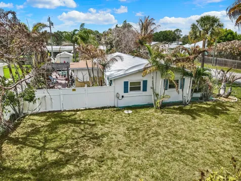 1180 NE Crescent Street Jensen Beach FL 34957