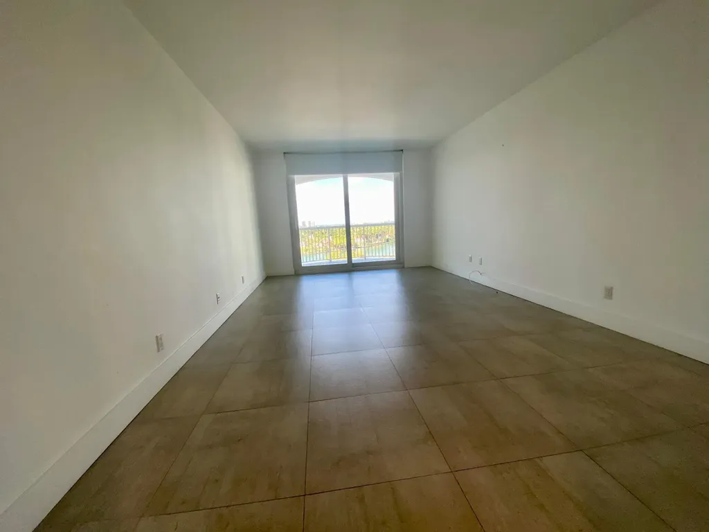 5401 Collins Avenue Miami Beach FL 33140
