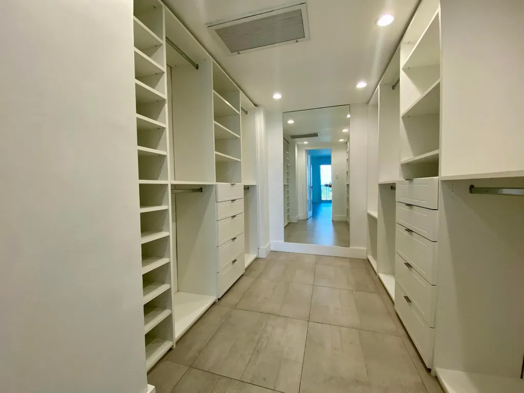 5401 Collins Avenue Miami Beach FL 33140
