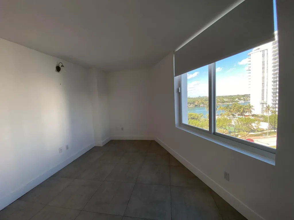 5401 Collins Avenue Miami Beach FL 33140