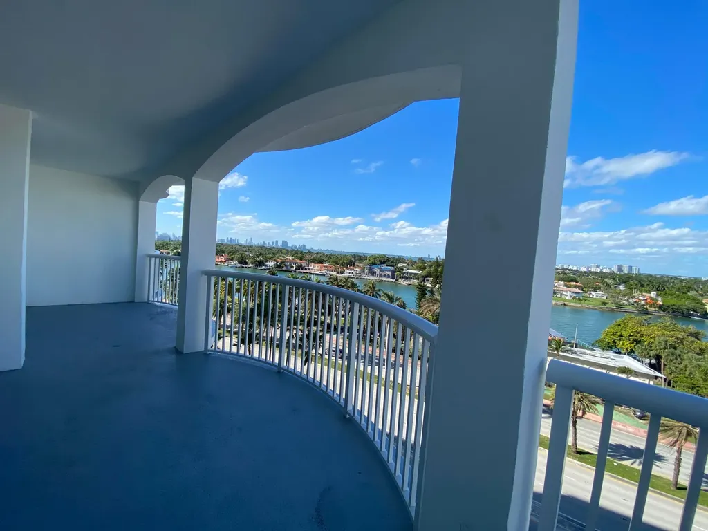 5401 Collins Avenue Miami Beach FL 33140