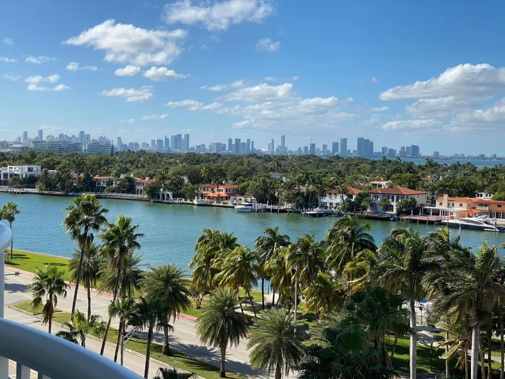 5401 Collins Avenue Miami Beach FL 33140