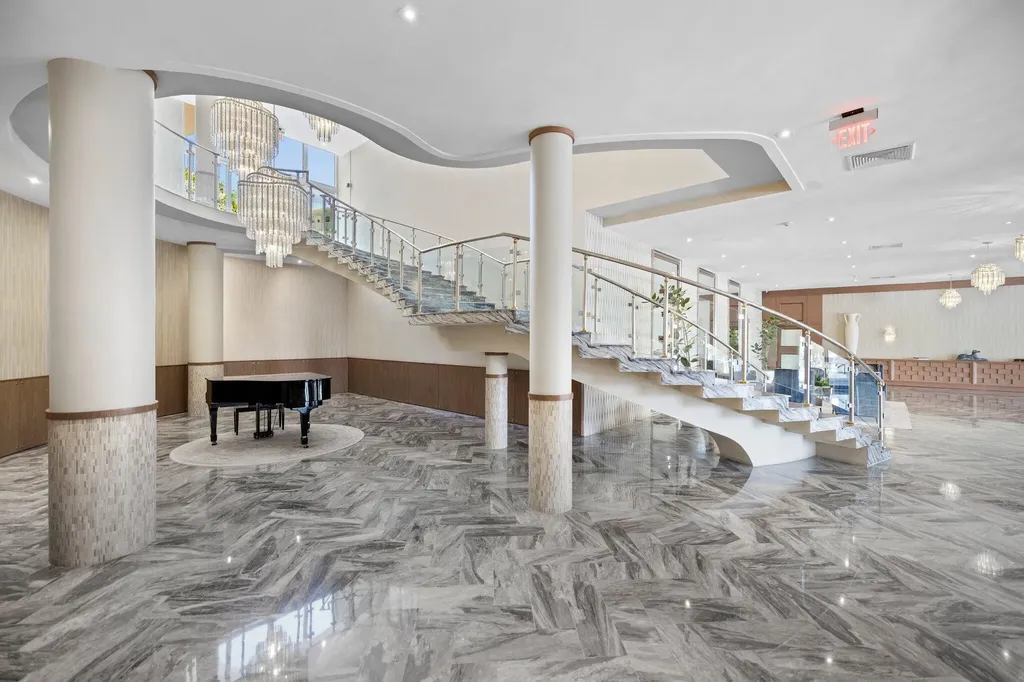 5401 Collins Avenue Miami Beach FL 33140