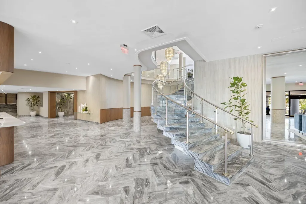 5401 Collins Avenue Miami Beach FL 33140
